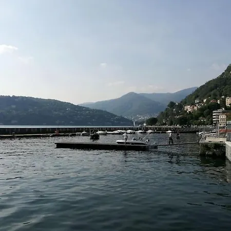 Apartment Al Molo 4 Como